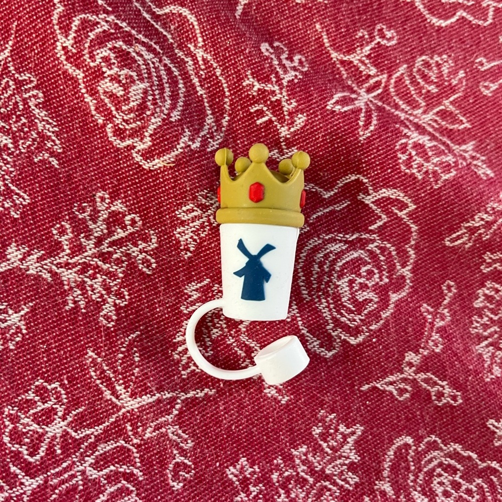 Passenger princess straw topper not used Dutch bros